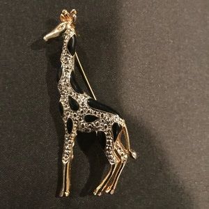 Giraffe Brooch